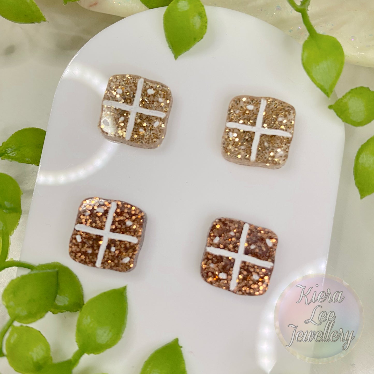 Hot Cross Buns Studs (Easter)