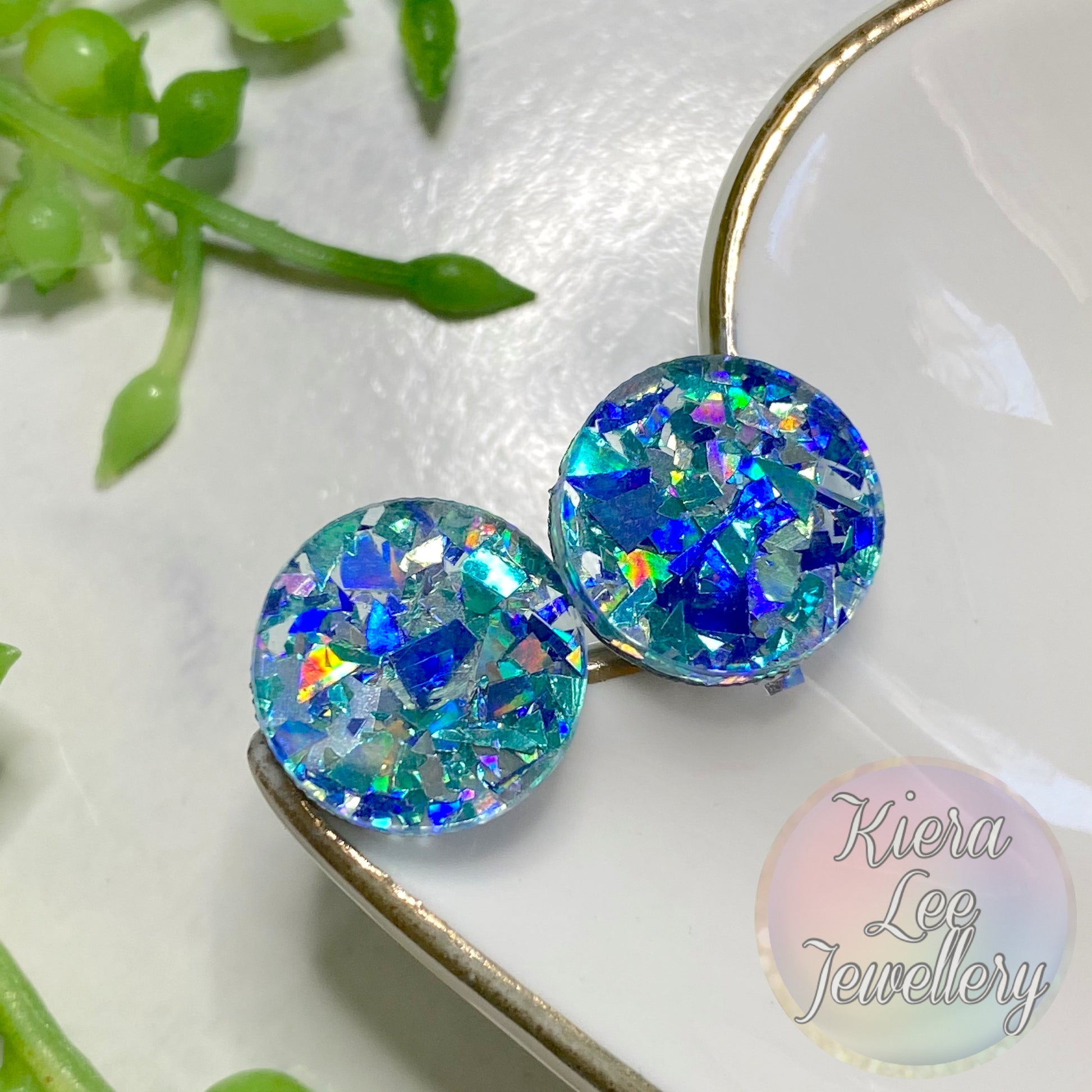 Round acrylic stud earrings, colour: chunky glitter in blue/silver holographic mix