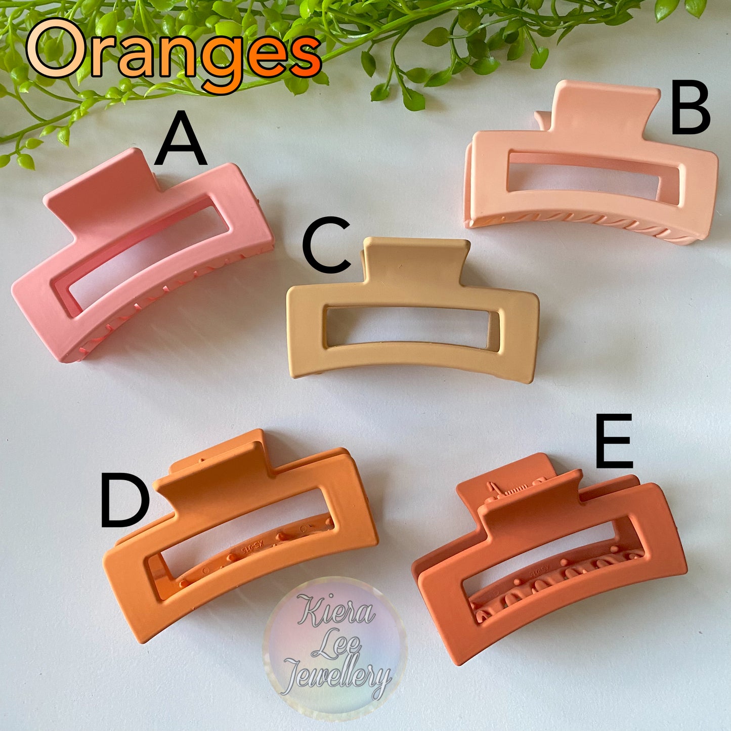 Lily Hair Claw Clip
